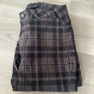 BRAND NEW! Rue21 Women’s Plaid Pants!